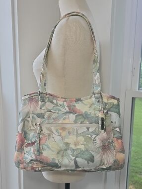 MultiSac Lorraine Tote Bag In a Soft Watercolor Floral Print
